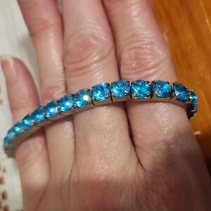 Blue rhinestone bracelet